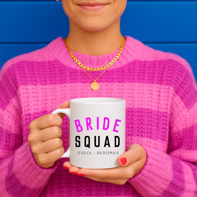 Bride Squad | Shock rosa Bachelorette Bridesmaid Kaffemugg (Skapare uppladdad)