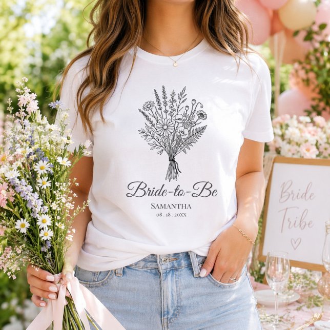 Bride To Be Name & Date Floral Wedding Party T Shirt (Skapare uppladdad)