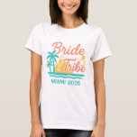 Bride Tribe Custom Name & Date Bachelorette Party T Shirt<br><div class="desc">Fira i stil med den här anpassningsbarna, Bride Tribe t-shirt, perfekt för möhippor och bröllop helg! Anpassa den med bridens namn och händelsemedatum för att skapa en roligt och en minnesvärd titt på hela besättningen. Vare sig du är på väg till stranden, stan eller vinodlingen, gör den här skjortan en...</div>