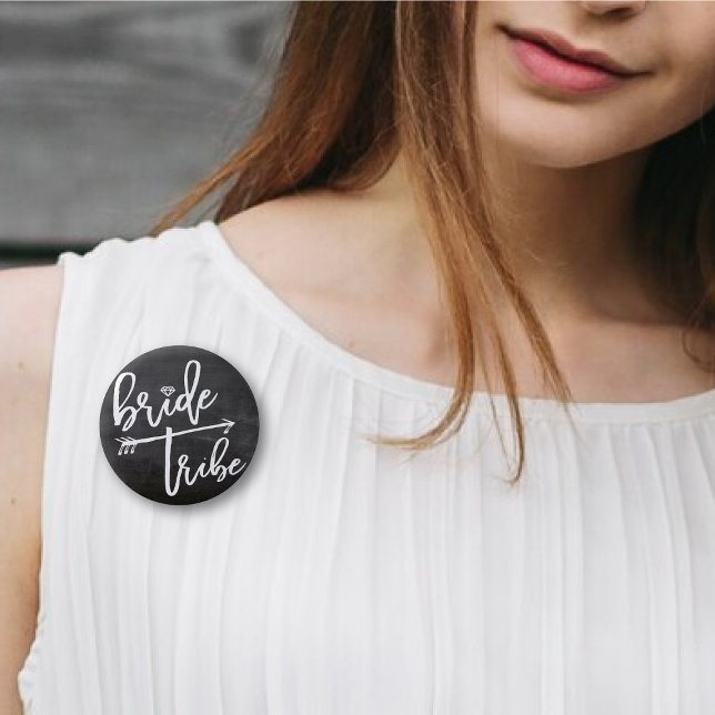 Bride Tribe Diamond Brush Brudens sida Chalkboard Knapp (BRIDE TRIBE Diamond Brush Script Bridal / Bachelorette Party Chalkboard Wedding Pinback Button)