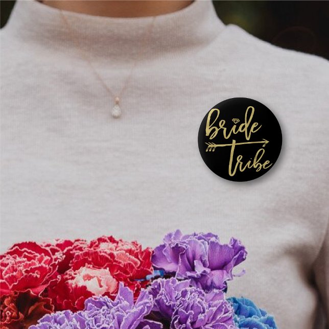 Bride Tribe Diamond Chic Guld Bröllop Brudens sida Knapp (BRIDE TRIBE Diamond Gold Brush Script Bridal/Bachelorette Party Wedding Button @ fatfatin_blue_knot)