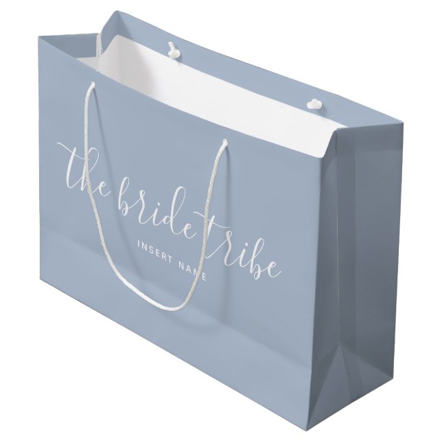 Bride Tribe Dusty Blue Personligt bröllp (Framsidan Vinklad)