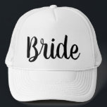 Bride Truckerkeps<br><div class="desc">Jag gjorde det här för en bachelorettfest på stranden. Björnen får den här. Blybesättningen får de färgstarka!</div>