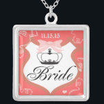 Brides Necklace Silverpläterat Halsband<br><div class="desc">Bröllop Keepsaki Bröllopsfest Necklaces - om du vill ändra bakgrund färg - klicka på anpassa - klicka på redigera - välj sista verktyg i rullgardinsmenyn och välj från ett av de färger som visas eller ange din rgb-hex-kod för personligt bröllp färg- om du vill ändra teckensnittstecknet färg markerar du den...</div>