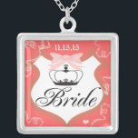 Brides Necklace Silverpläterat Halsband<br><div class="desc">Bröllop Keepsaki Bröllopsfest Necklaces - om du vill ändra bakgrund färg - klicka på anpassa - klicka på redigera - välj sista verktyg i rullgardinsmenyn och välj från ett av de färger som visas eller ange din rgb-hex-kod för personligt bröllp färg- om du vill ändra teckensnittstecknet färg markerar du den...</div>