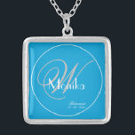 Bridesmaid Bröllop Gift Elegant Monogram-skript Silverpläterat Halsband<br><div class="desc">Bröllop Bridesmaid Gift Elegant Monogram Personlig Namn Script Chic Turcos Blue Silver Plated Necklace. Klicka på Anpassa den här mallen för att anpassa den med Bridesmaias namn och datum snabbt och enkelt. Bröllop Bridesmaid Gift Elegant Monogram Script Silver Plated Necklace ingår i samlingen Bridesmaid Gift i denna butik. 30 dagars...</div>