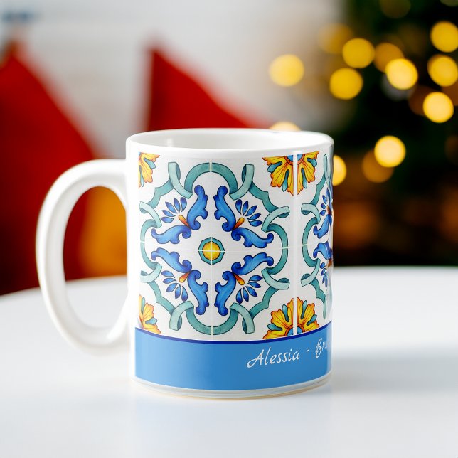 Bridesmaid-gåvor gynnar anpassningsbarna för blå M Kaffemugg (Bridesmaid gifts favors blue Majolica tiles custom Coffee Mug bridal party favors personalized mug)