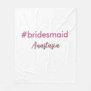 Bridesmaid hashtag ljus rosa add namn bride stam fleecefilt