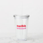Bridesmaid Minimal Red och Rosa Bachelorette Take Away Mugg<br><div class="desc">I anpassad design i Bridesmaid finns en fet återtypografi i körsbärsröd och  rosa. Du kan enkelt anpassa namn och rollen eller lägga till ditt anpassningsbar-meddelande! Perfektens elegant för en brud frieri eller bachelorette!</div>