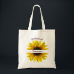 Bridesmaid Rustic Blommigt Solros Personal Tygkasse<br><div class="desc">Solros Rustic Bröllop Bridesmaid Tote Bag. En stark solros i gulten är bakgrunden till anpassningsbarna Bridesmaid Tote Bag. Utformningen har en rustik känsla. All information ändras lätt för din anpassningsbar,  Bridesmaid Tote Bag. Ljusstark och inbjudande,  utmärkt Bridesmaid Wedding-tjänst.</div>