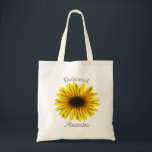 Bridesmaid Rustic Flower Solros Personal Tygkasse<br><div class="desc">Solros Rustic Bröllop Bridesmaid Tote Bag. En stark solros i gulten är bakgrunden till anpassningsbarna Bridesmaid Tote Bag. Utformningen har en rustik känsla. All information ändras lätt för din anpassningsbar,  Bridesmaid Tote Bag. Ljusstark och inbjudande,  utmärkt Bridesmaid Wedding-tjänst.</div>