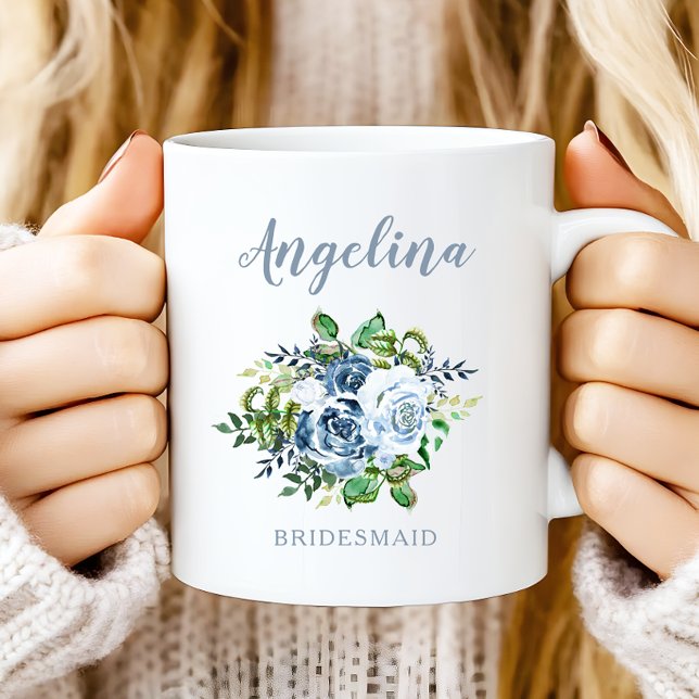 Bridesmaid Watercolor Blommigt Dusty Blue Bröllop Kaffemugg (Skapare uppladdad)