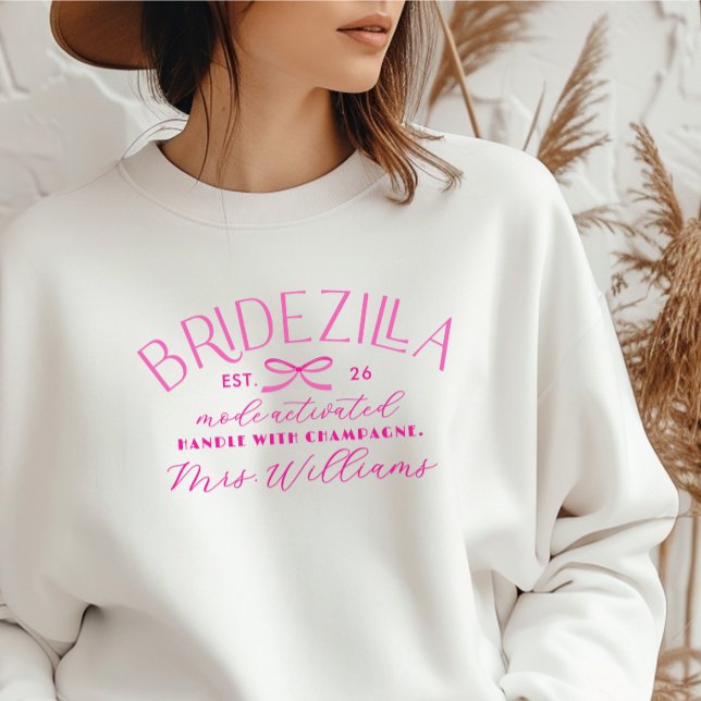 Bridezilla-läge aktiverat Hot Pink Möhippa T Shirt (Bridezilla Mode Activated Bridal Bach Party Millennial Bachelorette Personalized Pink White Outfit )