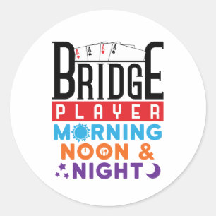 Bridge Spelare Morgon Middag och Natt Runt Klistermärke