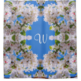 Bright Blå himmel, vita äppelBlommar, Monogram