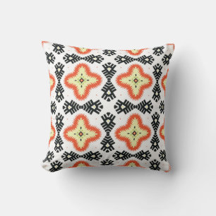 Bright Carpet: Ethnic Aztec Ornament Kudde