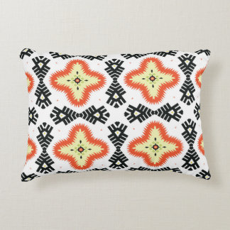 Bright Carpet: Ethnic Aztec Ornament Prydnadskudde