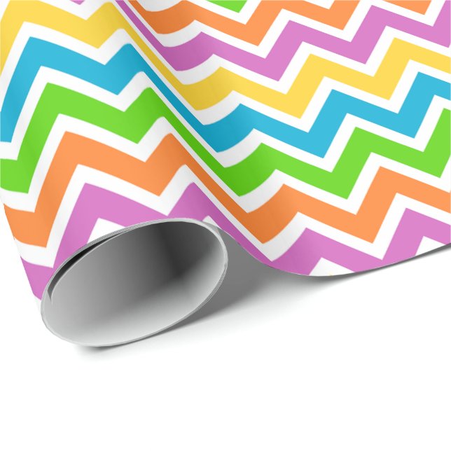 Bright Colorful Rainbow Chevron Pattern Presentpapper (Rullad Hörn)