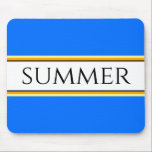 Bright Coola Nautical Blue White SOMMER Rand Musmatta<br><div class="desc">Den här varma väderdesignen i roligten har ett klassigt modernt svart teckensnitt inuti ett vitt mittfält rand som markerats med svart, gult och orange streck på en ljusblå bakgrund med SUMMER skrivet över hela designen. Gör det till din egen: Både mittpunkten rand färg och bakgrunden färg i denna design kan...</div>