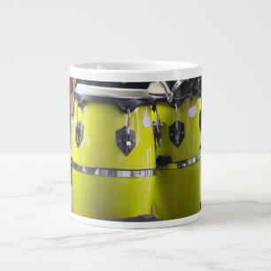 Bright gult conga-trummor foto.jpg jumbo mugg
