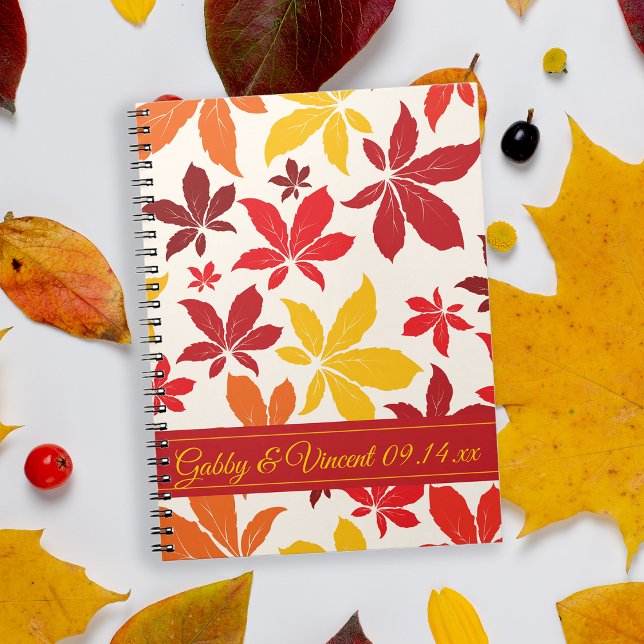 Bright Höst löv Bröllop Anteckningsbok Med Spiral (The Bright Fall Leaves Notebook can be used as a custom advice book or guest book.)