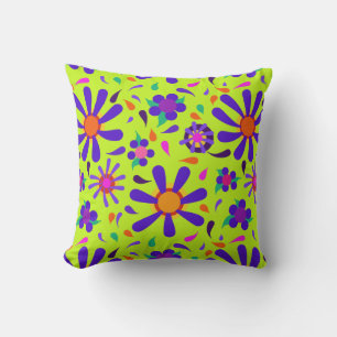 Bright MOD Flowers on Peridot-Grönt Kudde