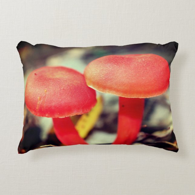 Bright Orange Mushroom Pair Close Up Prydnadskudde (Framsidan)