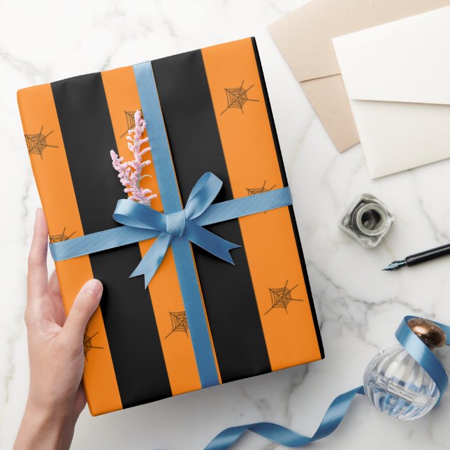 Bright Orange och Black Halloween Stripe Mönster Presentpapper (Gifting)