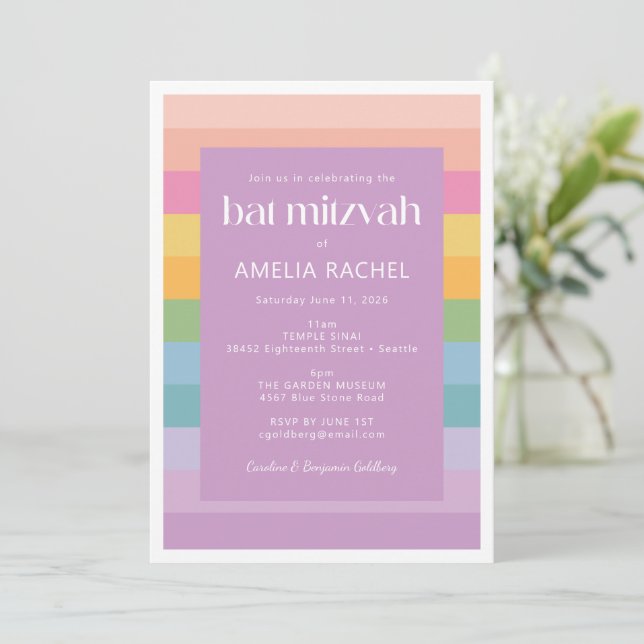 Bright Pastel Rand Rainbow Lila Bat mitzvah Inbjudningar (Stående Fram)