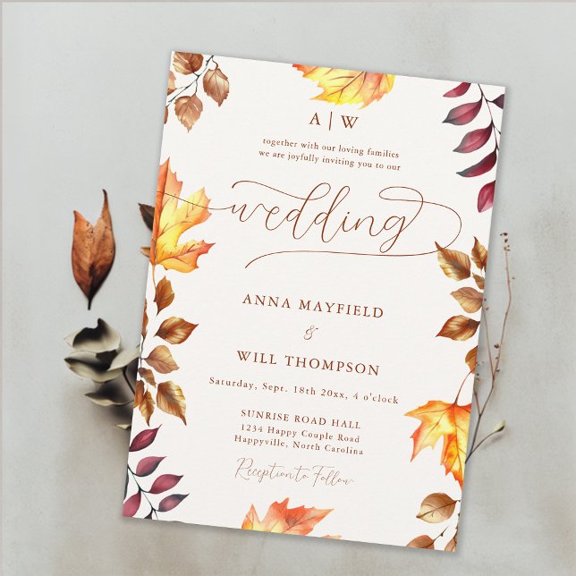 Bright Pumpkin Autumn Löv Monogram Vapensköld Bröl Inbjudningar (Pumpkin Orange Fall Wedding Invitation Autumn Leaves Romantic Calligraphy Elegant Bohemian Monograms)