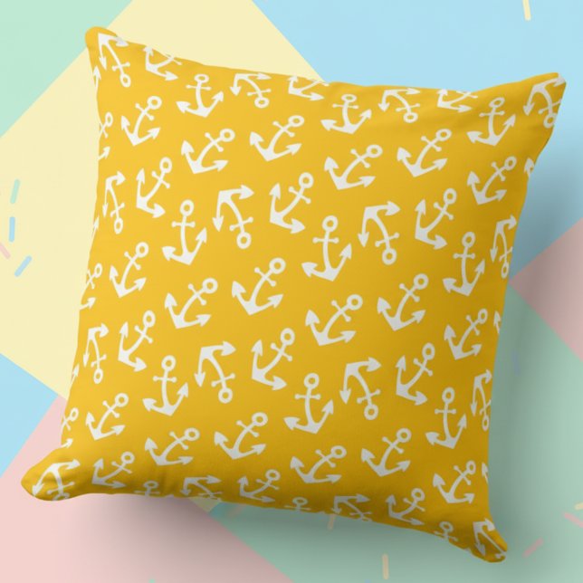 Bright Yellow and White Anchors Nautical Cotton Kudde (Bright yellow and white anchor pillow.)