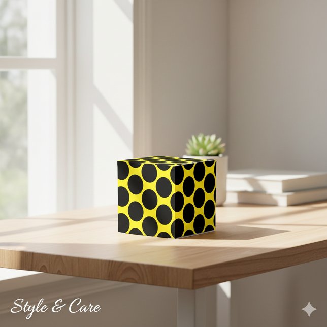 Bright Yellow with Black Dot Style Classic 2x2x2 Presentaskar (Bright Yellow with Black Dot Style Classic 2x2x2 Favor Boxes)