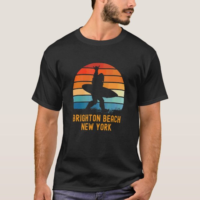 Brighton Beach New York Sasquatch Souvenir T Shirt (Framsida)