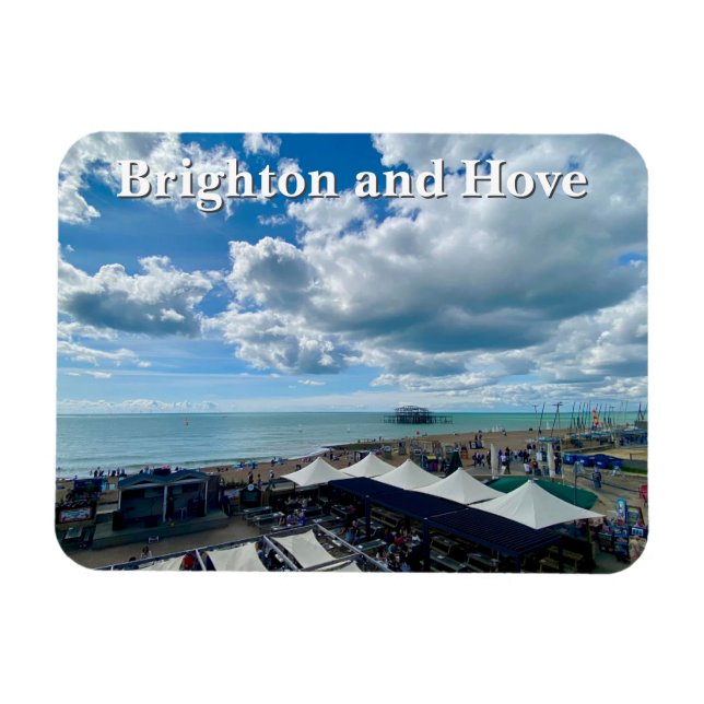 Brighton och Hove Beach på sommardagen Magnet (Horisontell)