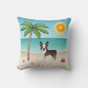 Brindle Boston Terrier på en tropisk sommarstrand Kudde