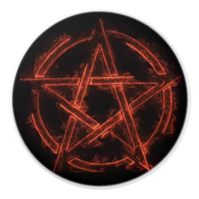 Brinnande pentagram på svart bakgrund knopp (Framsidan)