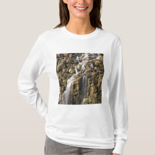 Brinnedfall från vulkaniska sten tee shirt