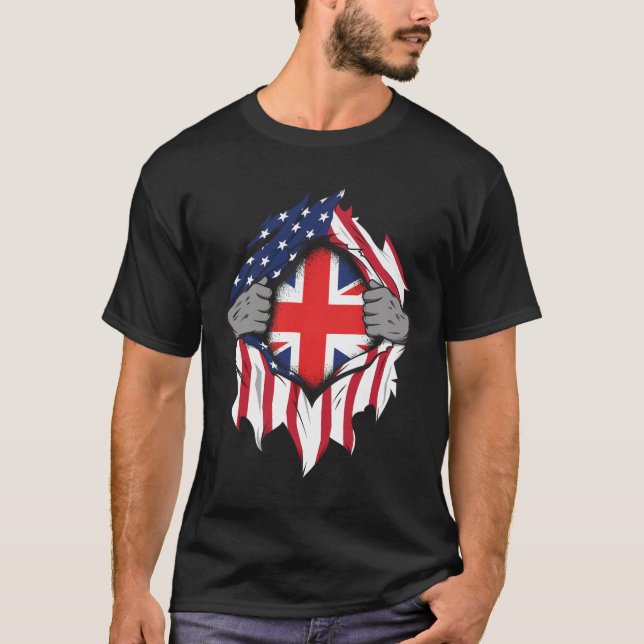 British American Flaggor Händer Ripping Flagga on  T Shirt (Framsida)