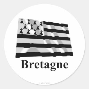 Brittany som vinkar flagga med namn i franskt runt klistermärke