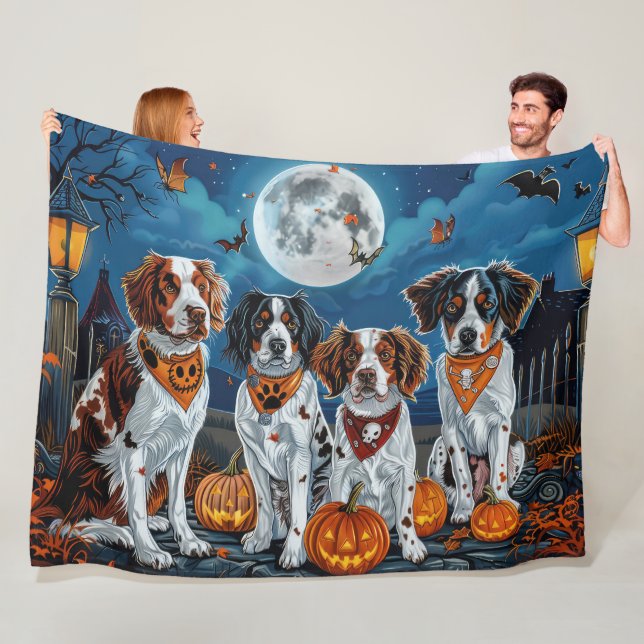Brittany Spaniel Halloween Kuslig Fleecefilt (På plats)