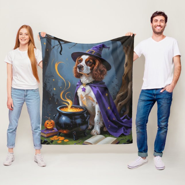 Brittany Spaniel Hund Whimsical Halloween-målning Fleecefilt (På plats)