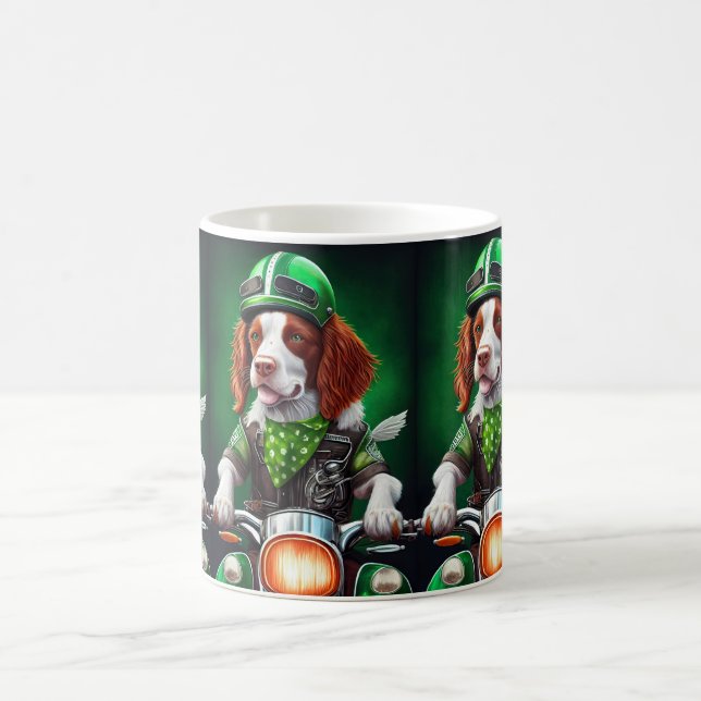 Brittany Spaniel kör cykel St. Patrick's Day Kaffemugg (Center)