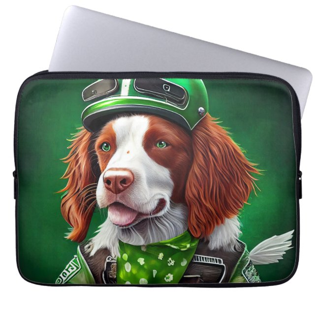Brittany Spaniel kör cykel St. Patrick's Day Laptop Fodral (Framsidan)