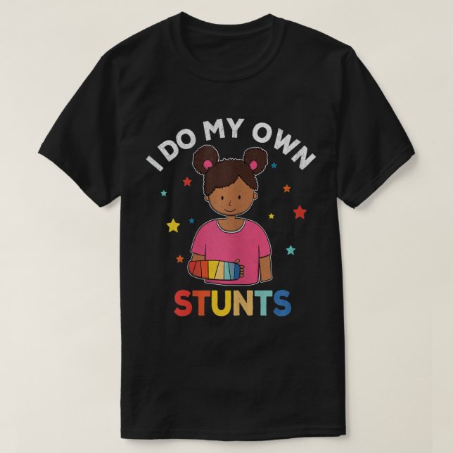 Brken Arm kommer snart för Black Girls Arm Injur T Shirt (Design framsida)