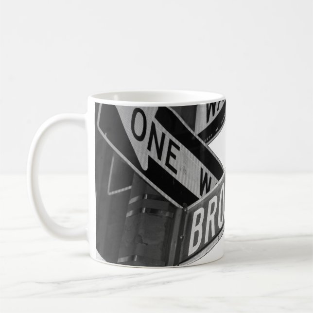 Broadway undertecknar kaffemugg (Vänster)