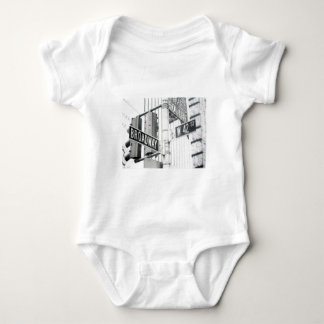 Broadway utslagsplats tee