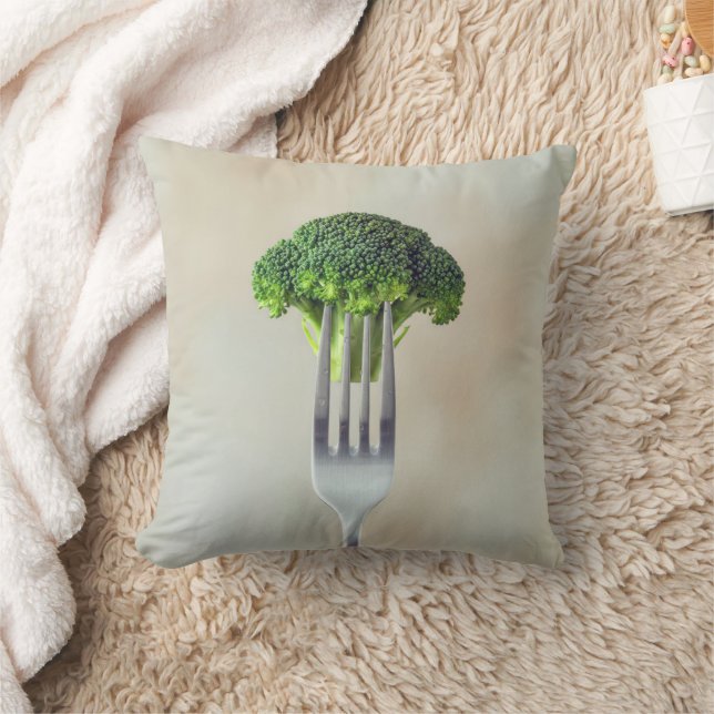 Broccoli Floret On a Fork Kudde (Filt)