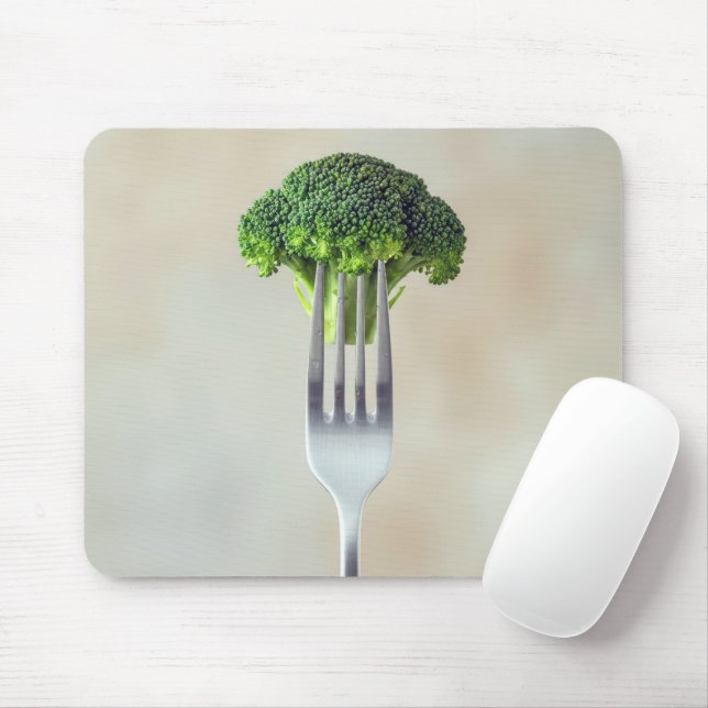 Broccoli Floret On a Fork Musmatta (Med mus)