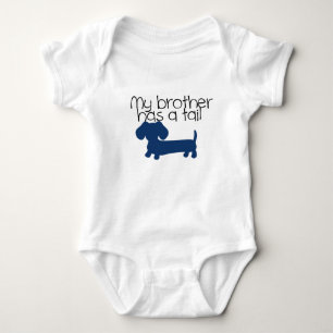 Broder (Dachshund) har en svan (blå) T Shirt