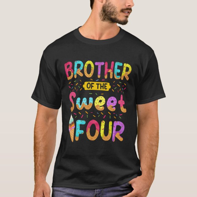 Broder till den söta 4:e iskräppan Py T Shirt (Framsida)